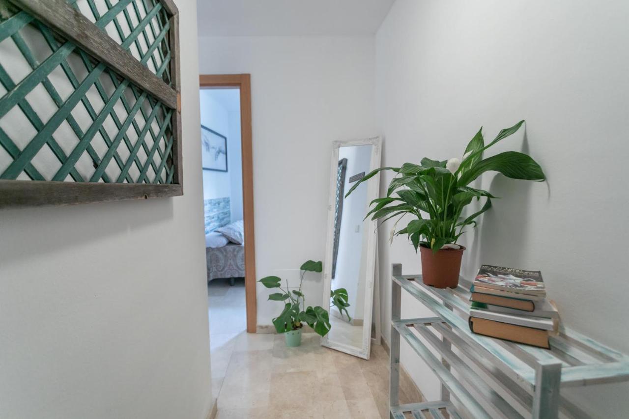 Rooms Postigo 22 Малага Экстерьер фото